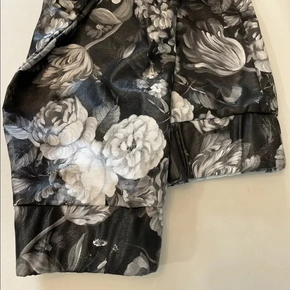 Jogger Faux Leather Pants Carbon Rue 21 Most Wanted Pull On Sz S Inseam 28” nwot - Picture 4 of 13